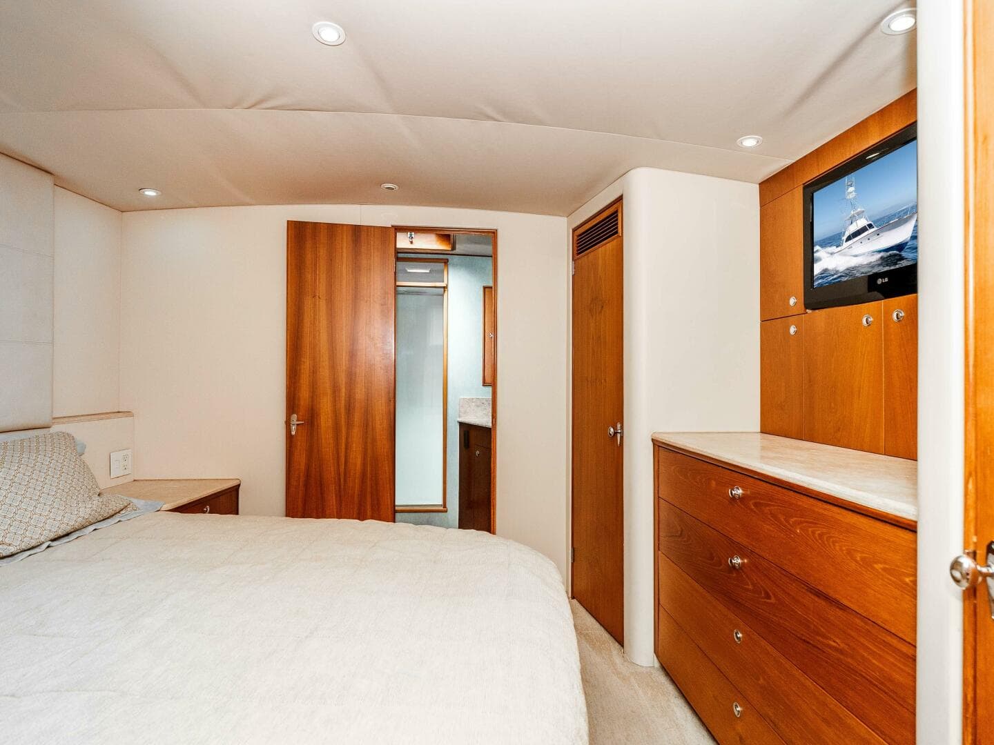 1981 Merritt 55 Convertible — photo 14