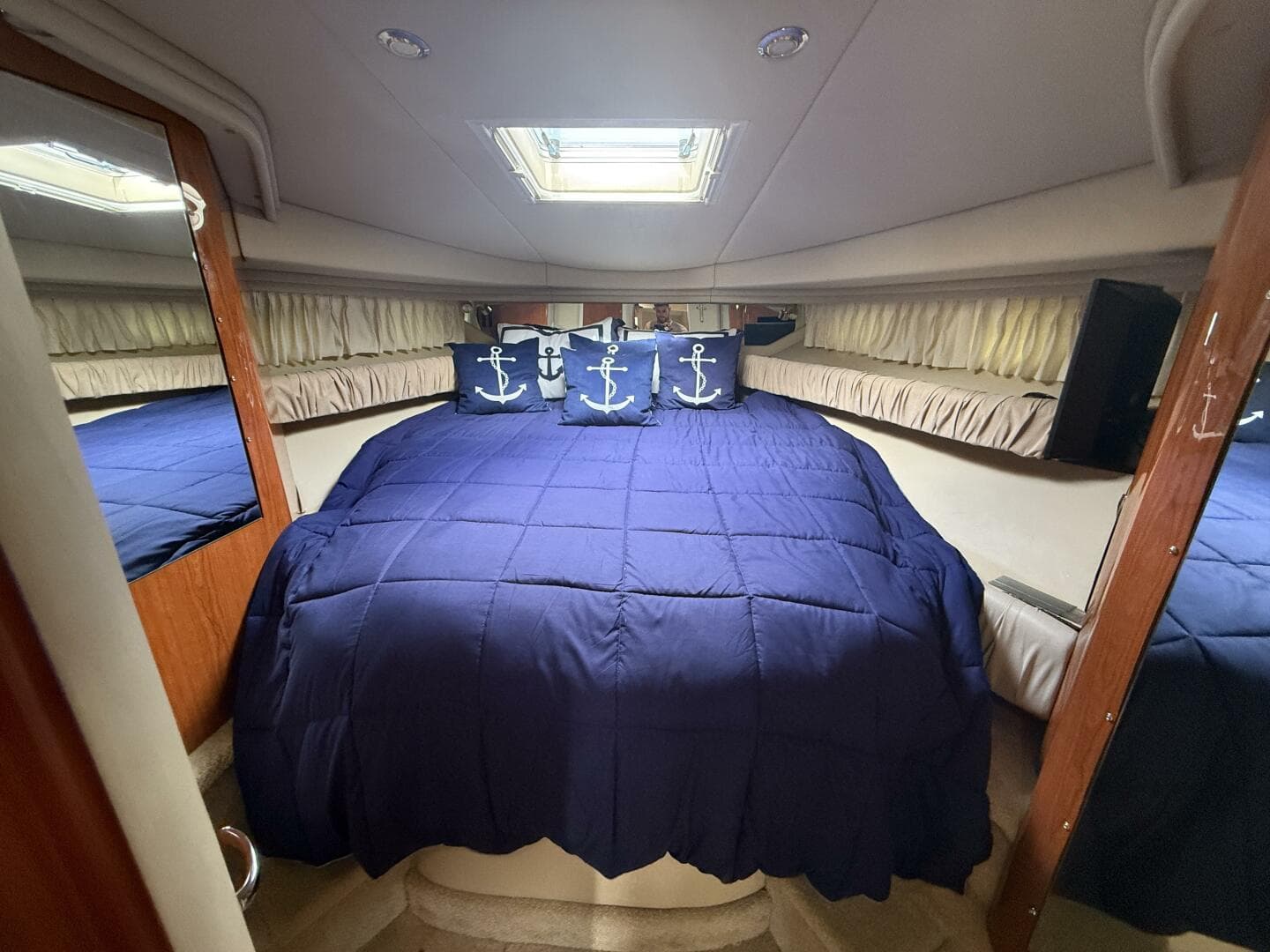 2001 Sea Ray 410 Sundancer — photo 13