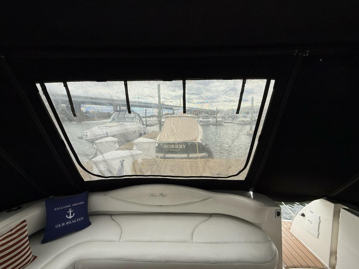 2001 Sea Ray 410 Sundancer — photo 22