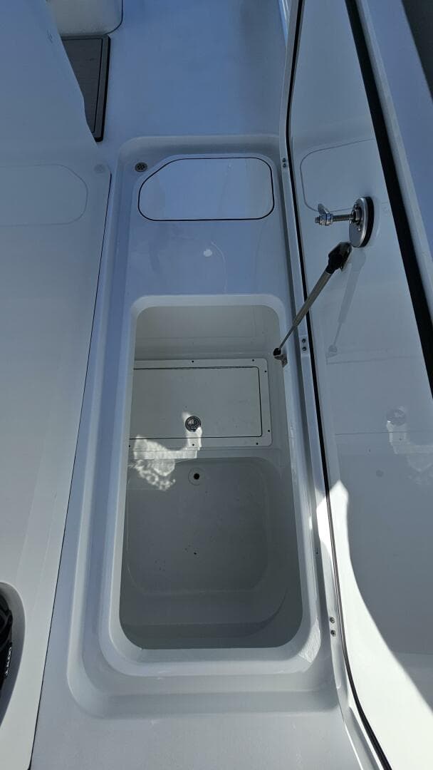 2025 Costa Custom 34 SV — photo 22