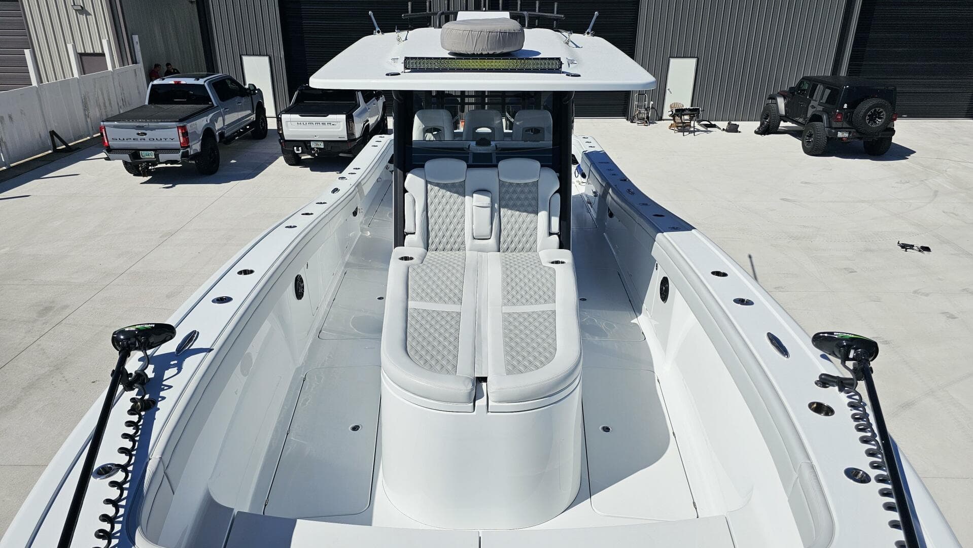 2025 Costa Custom 34 SV — photo 11
