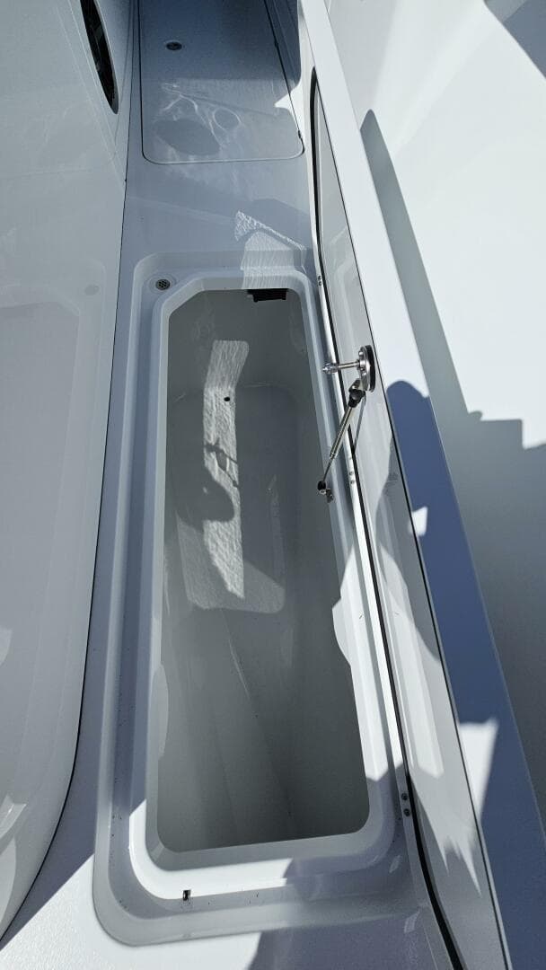 2025 Costa Custom 34 SV — photo 21