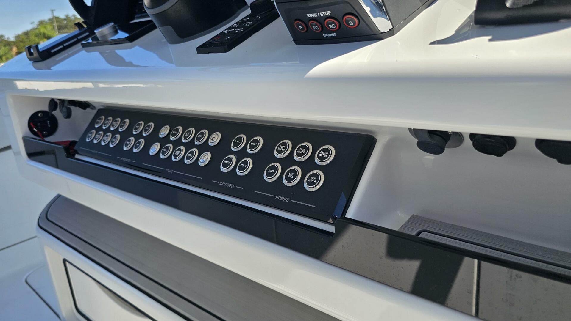 2025 Costa Custom 34 SV — photo 37