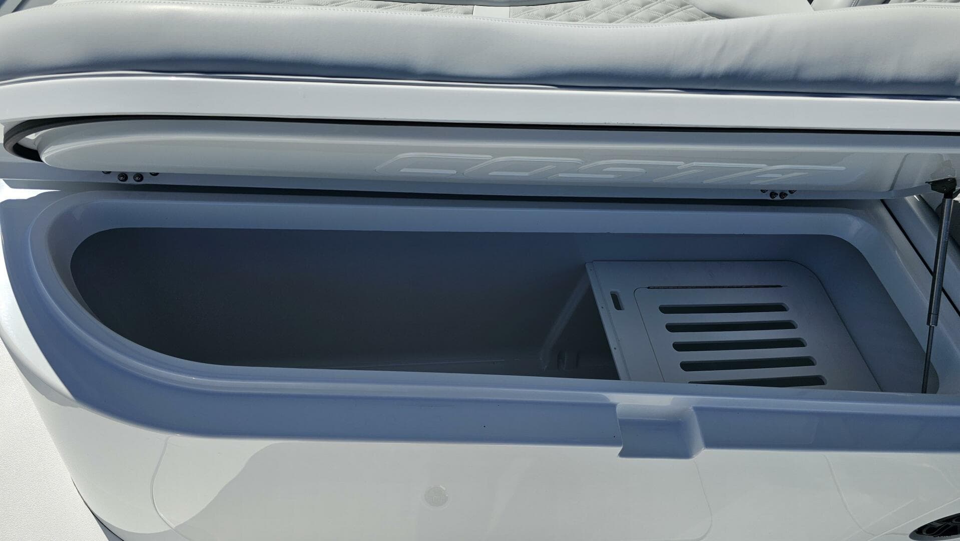 2025 Costa Custom 34 SV — photo 15
