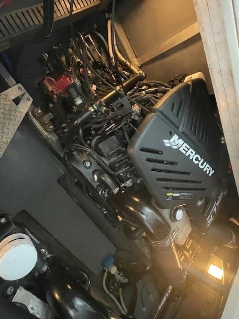 1998 Sea Ray 370 Sundancer — photo 47