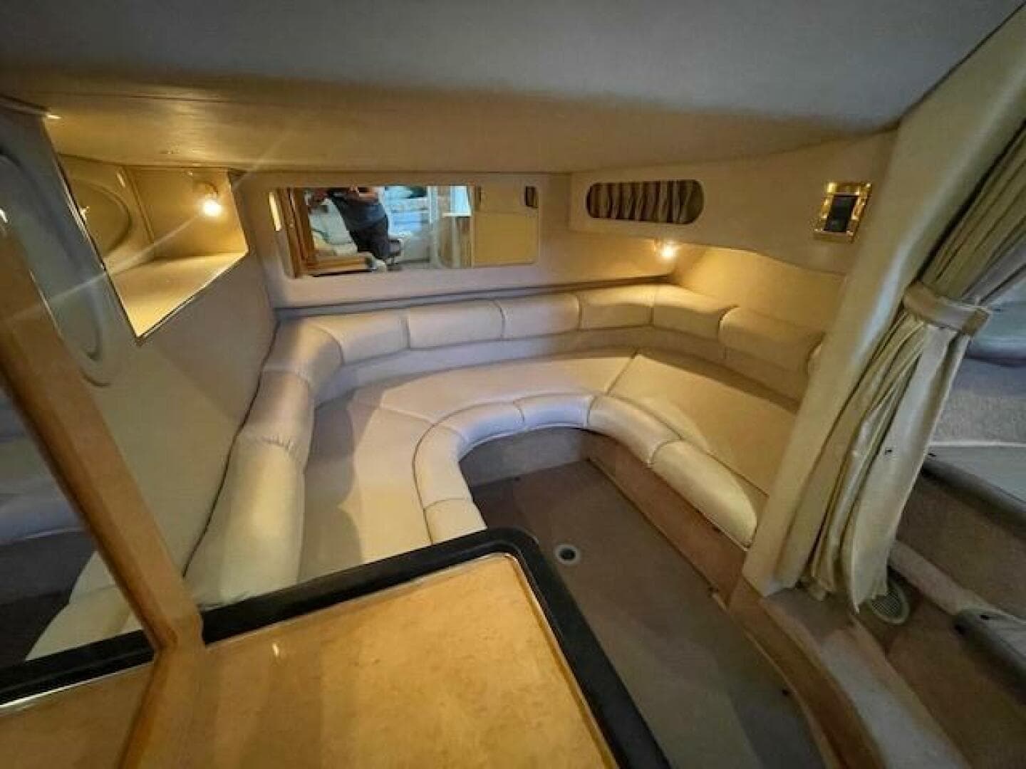 1998 Sea Ray 370 Sundancer — photo 28