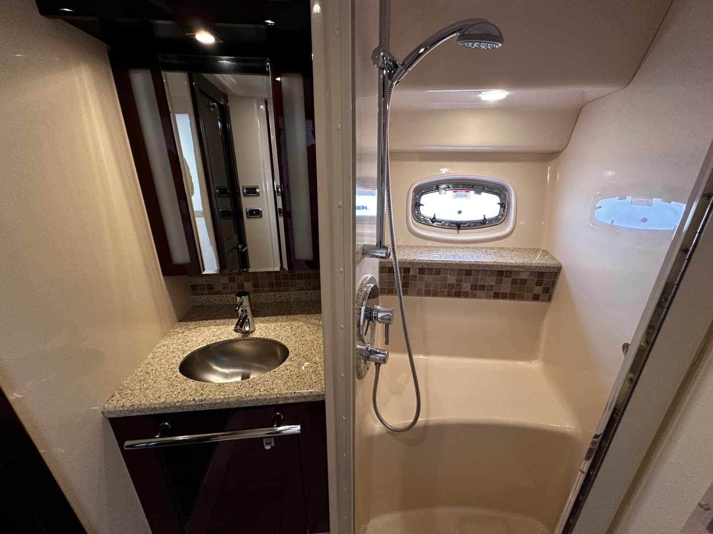 2008 Sea Ray 47 Sedan Bridge — photo 39