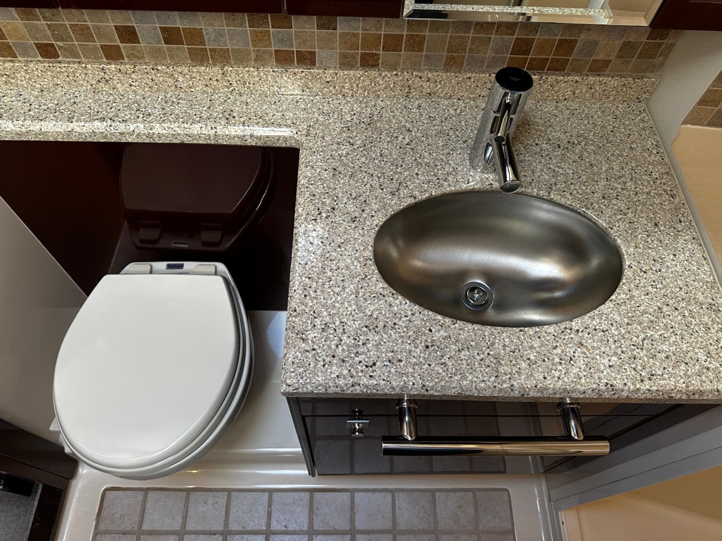 2008 Sea Ray 47 Sedan Bridge — photo 35