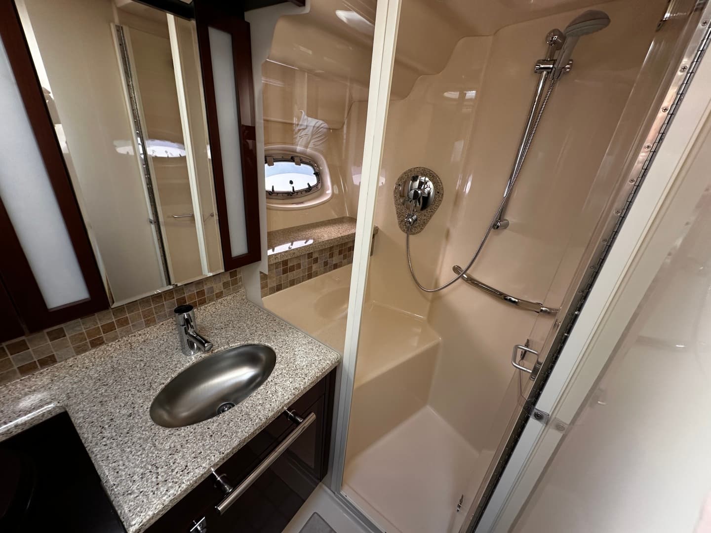 2008 Sea Ray 47 Sedan Bridge — photo 32