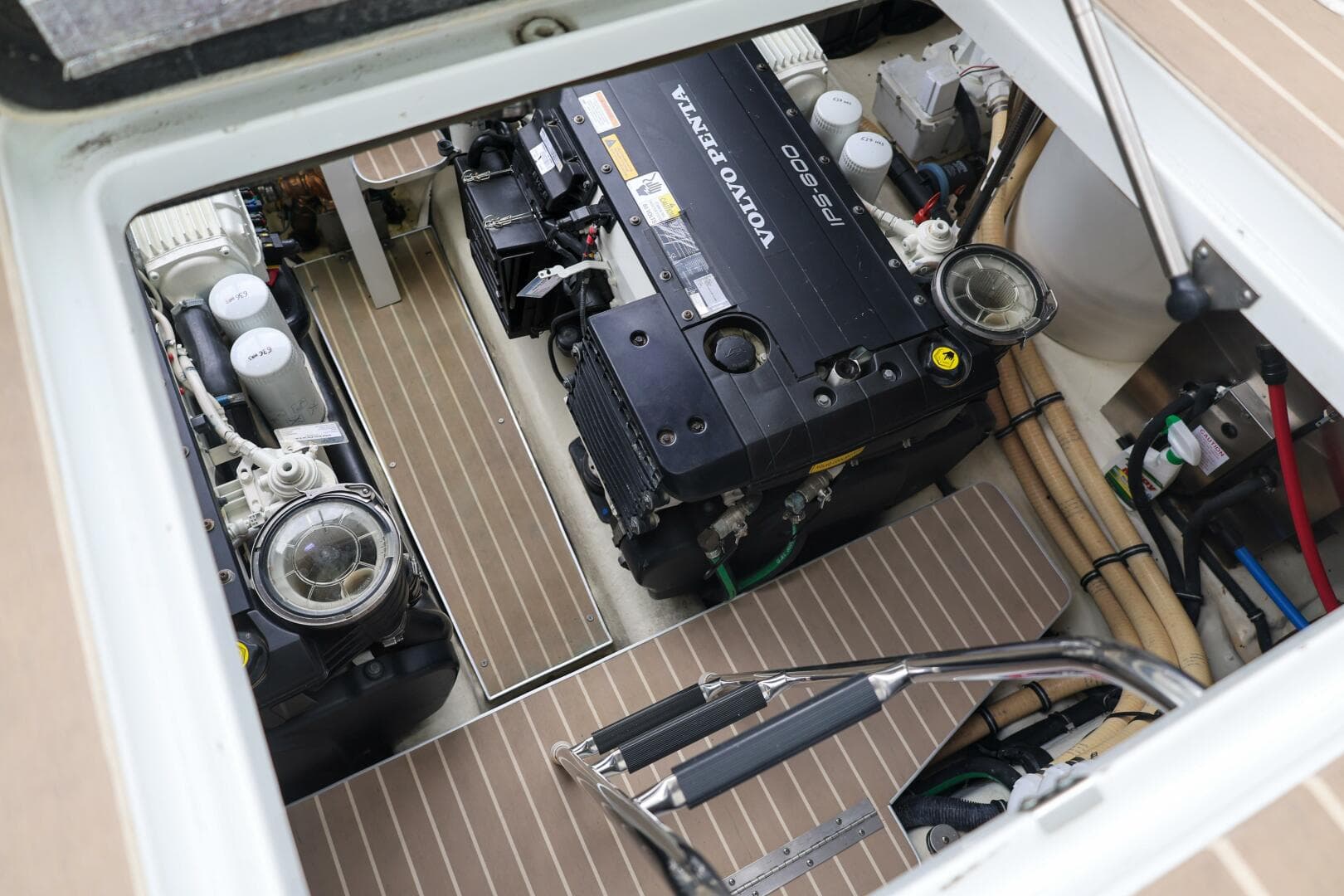 2013 Formula 45 Yacht — photo 66