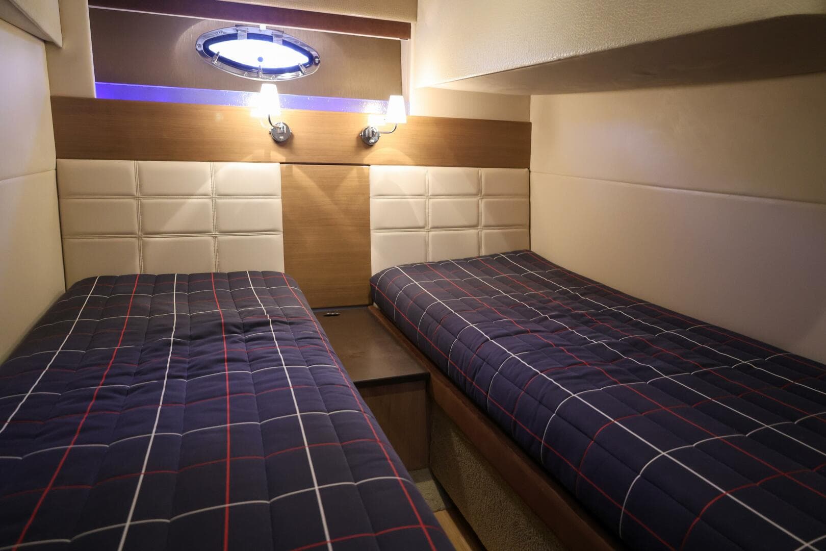 2013 Formula 45 Yacht — photo 48