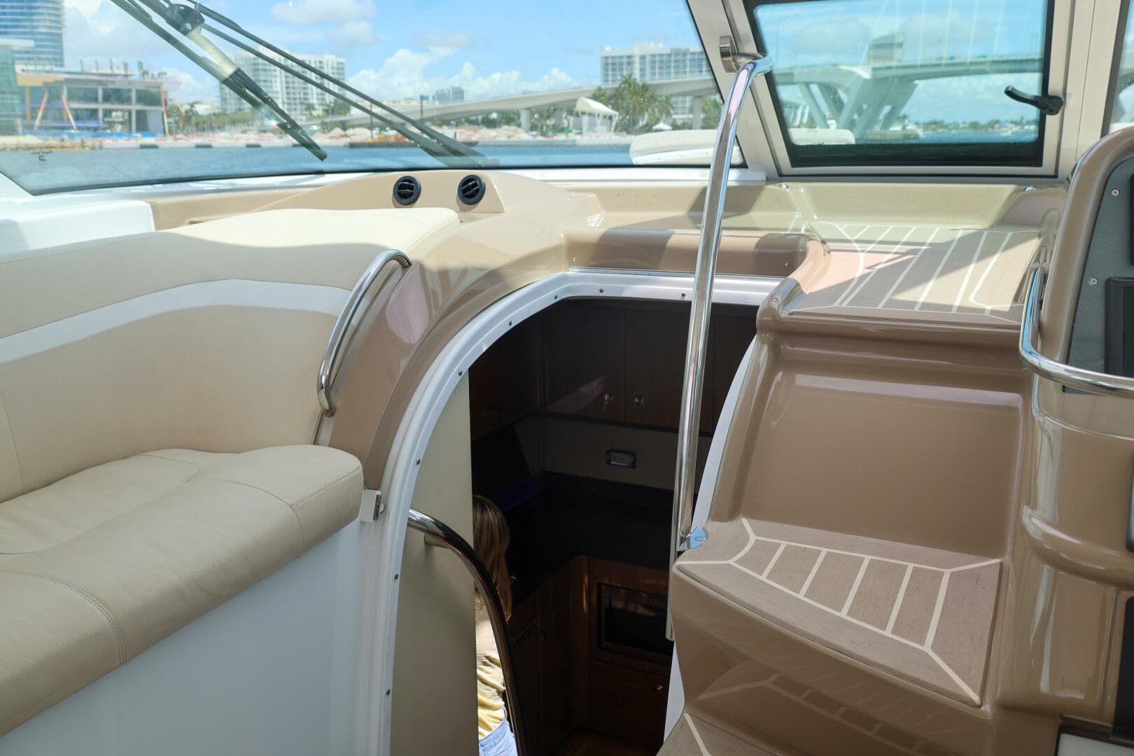 2013 Formula 45 Yacht — photo 28