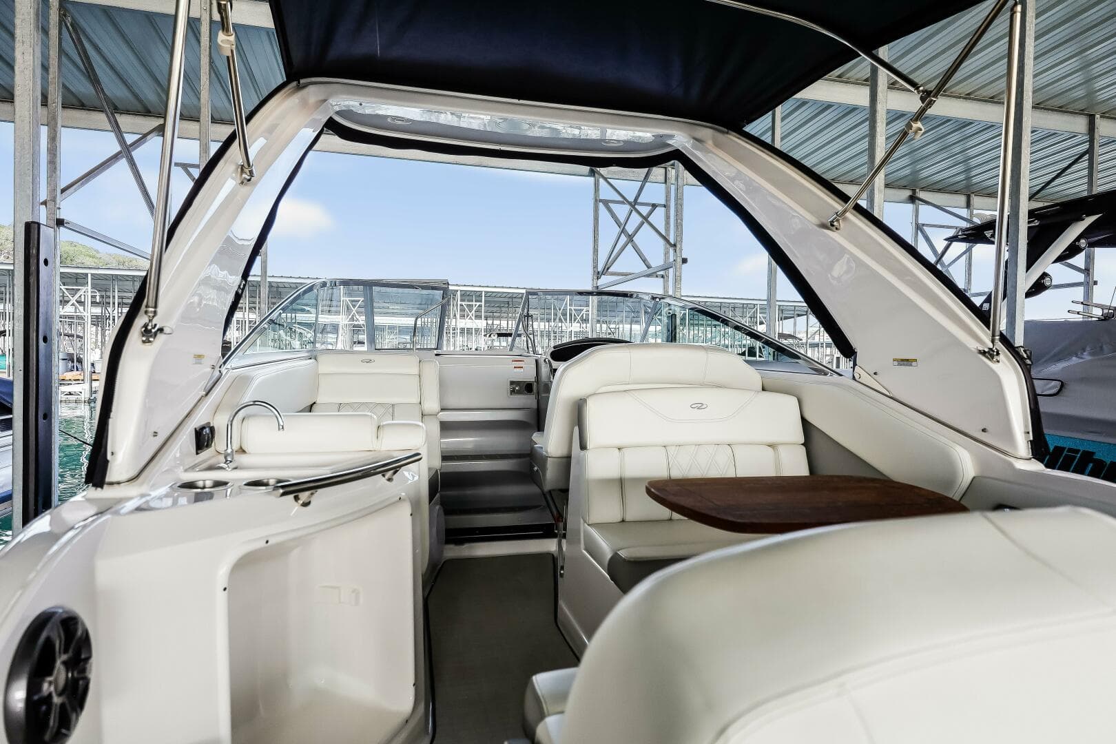 2020 Regal 28 Express — photo 8