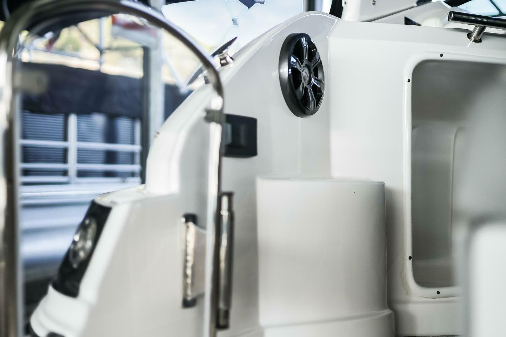 2020 Regal 28 Express — photo 13