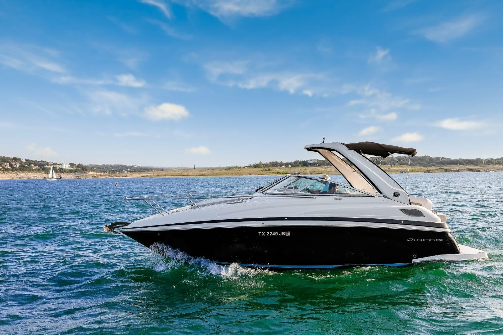 2020 Regal 28 Express — photo 2