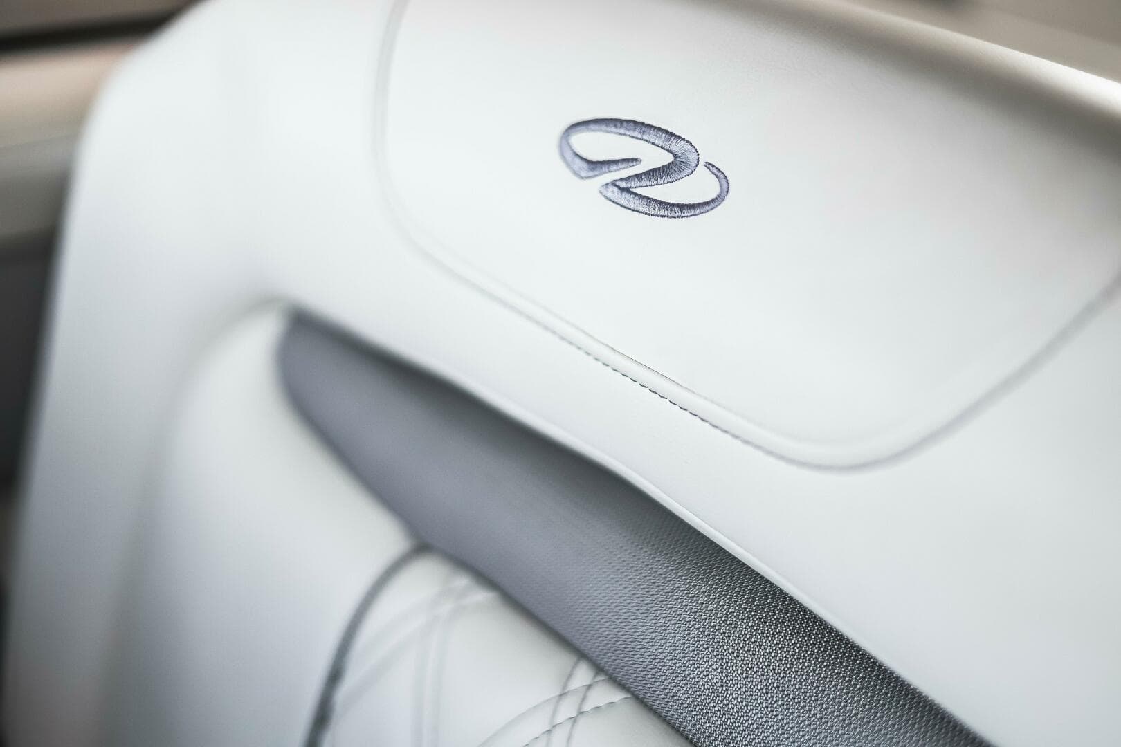 2020 Regal 28 Express — photo 19