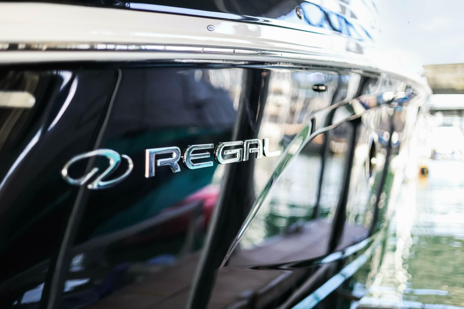 2020 Regal 28 Express — photo 7