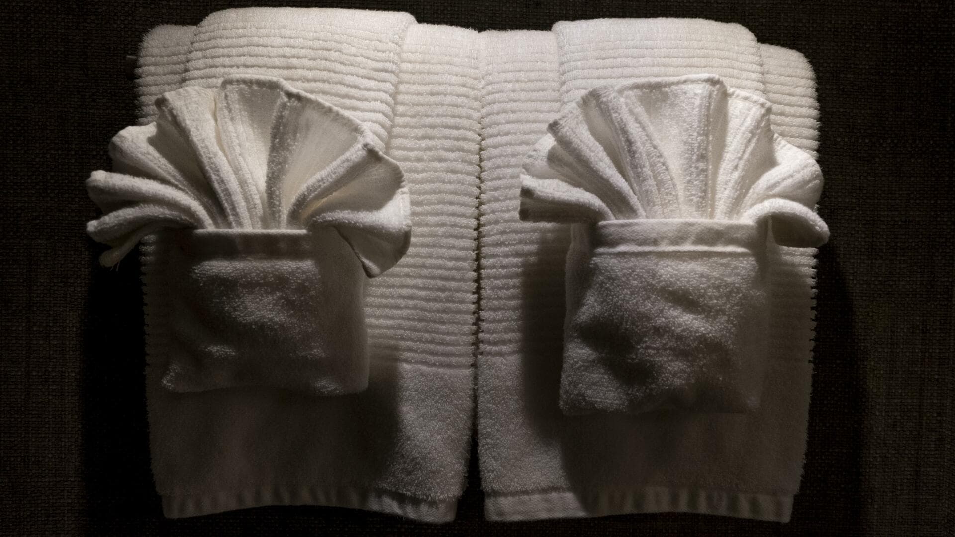 2007 Hatteras 80 — photo 59