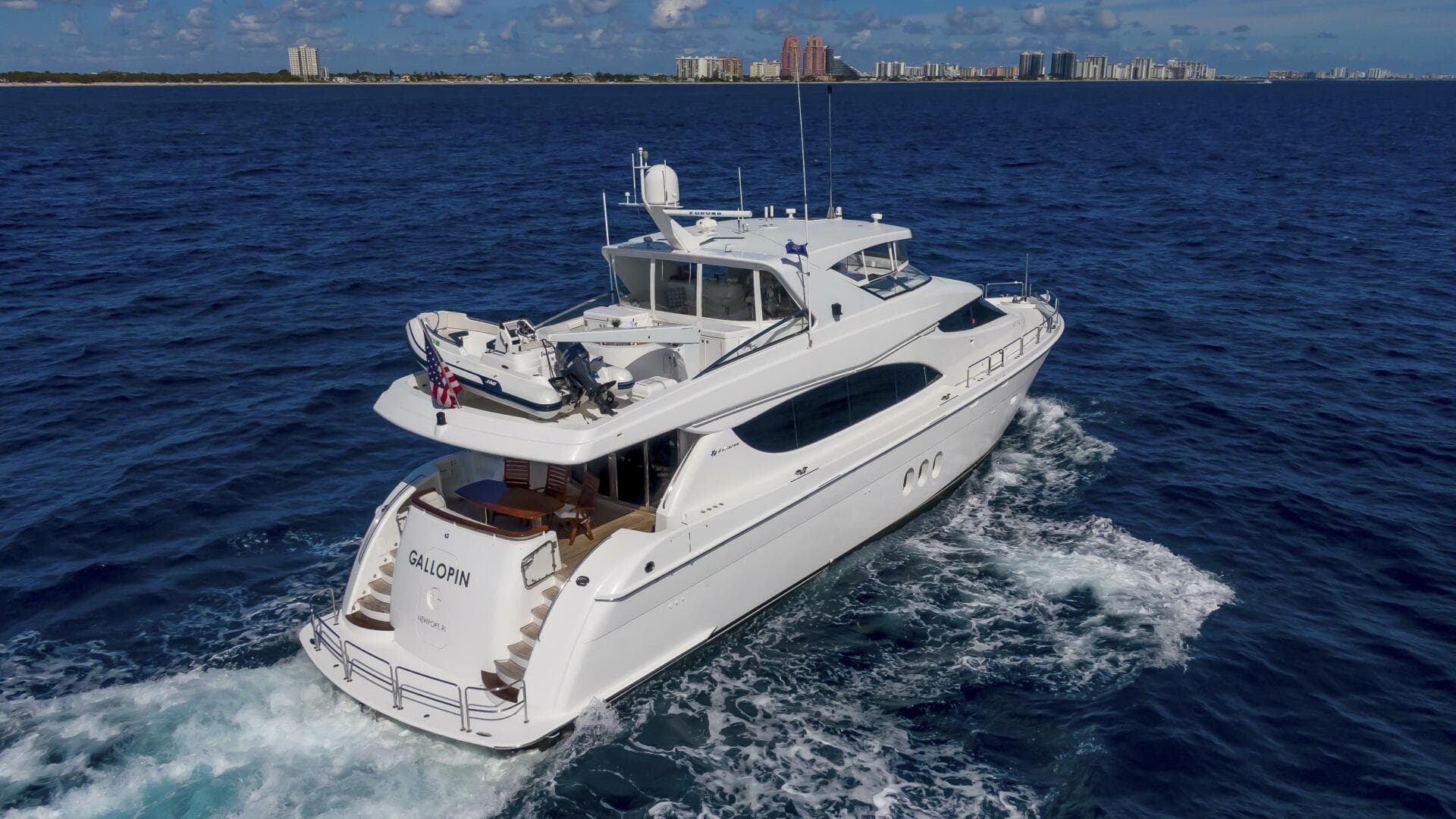 2007 Hatteras 80 — photo 3