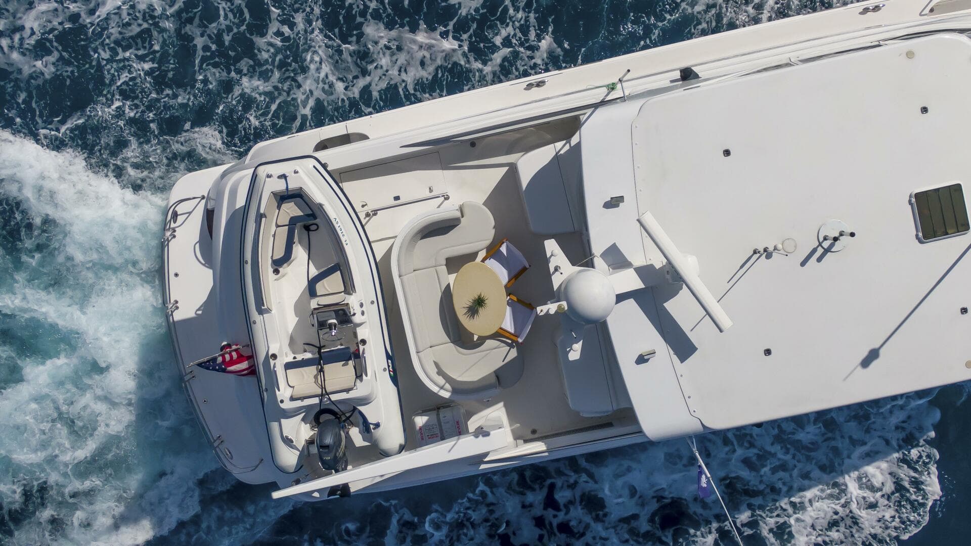 2007 Hatteras 80 — photo 7