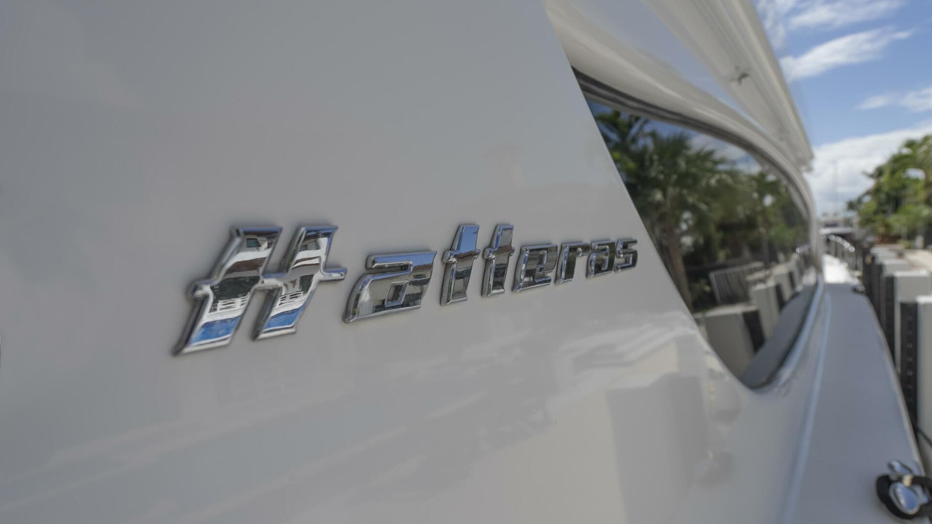 2007 Hatteras 80 — photo 18