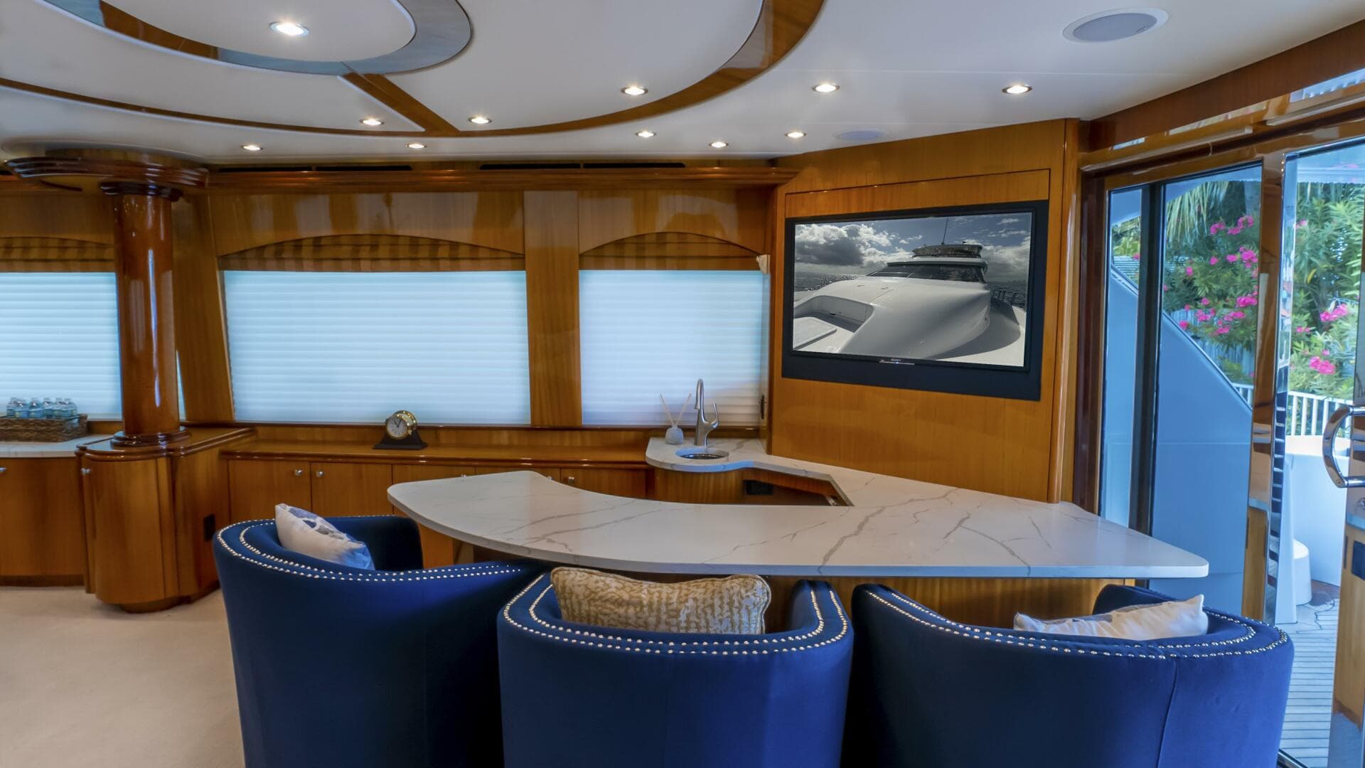 2007 Hatteras 80 — photo 26