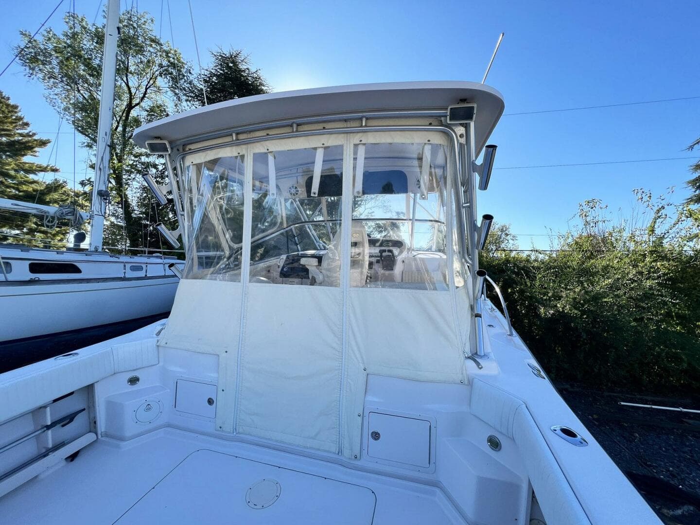 2004 Grady-White 330 Express — photo 9