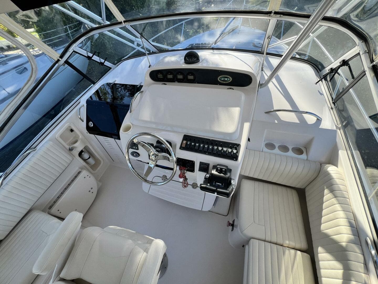 2004 Grady-White 330 Express — photo 15