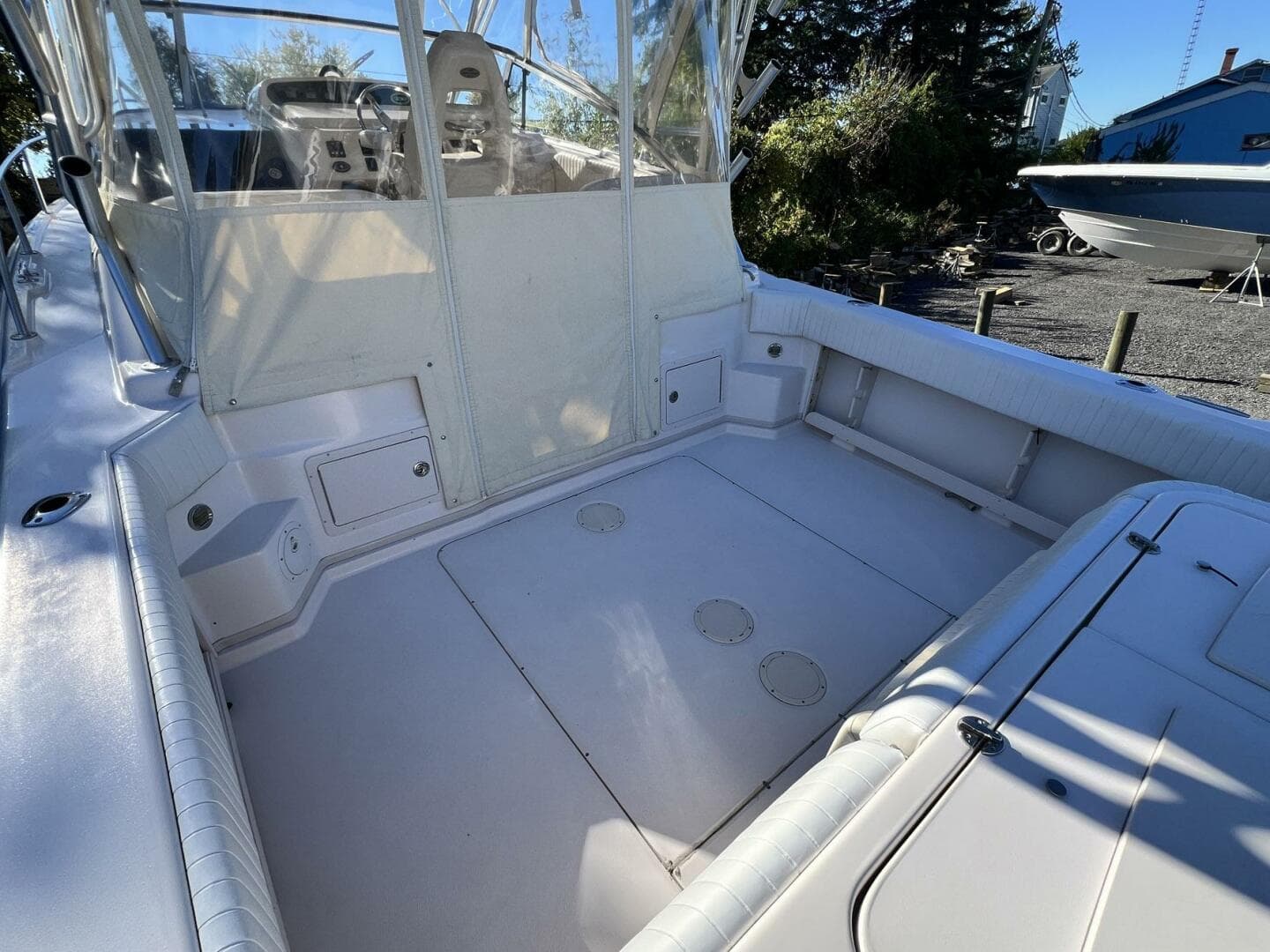 2004 Grady-White 330 Express — photo 11