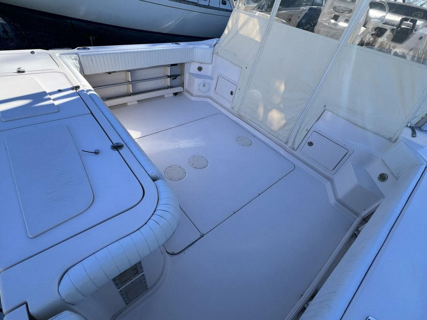 2004 Grady-White 330 Express — photo 12