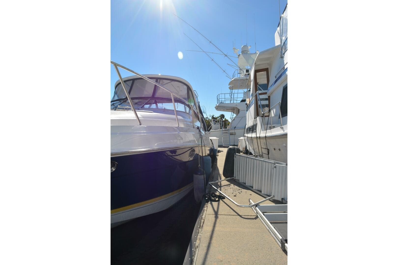 2007 Regal 3760 Sportyacht — photo 10