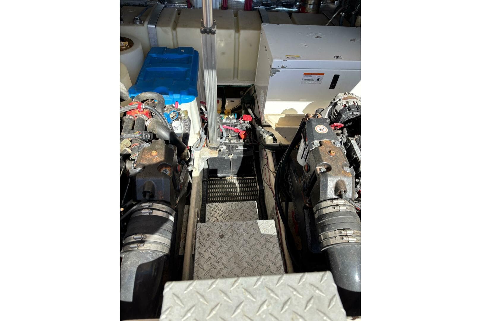 2007 Regal 3760 Sportyacht — photo 51