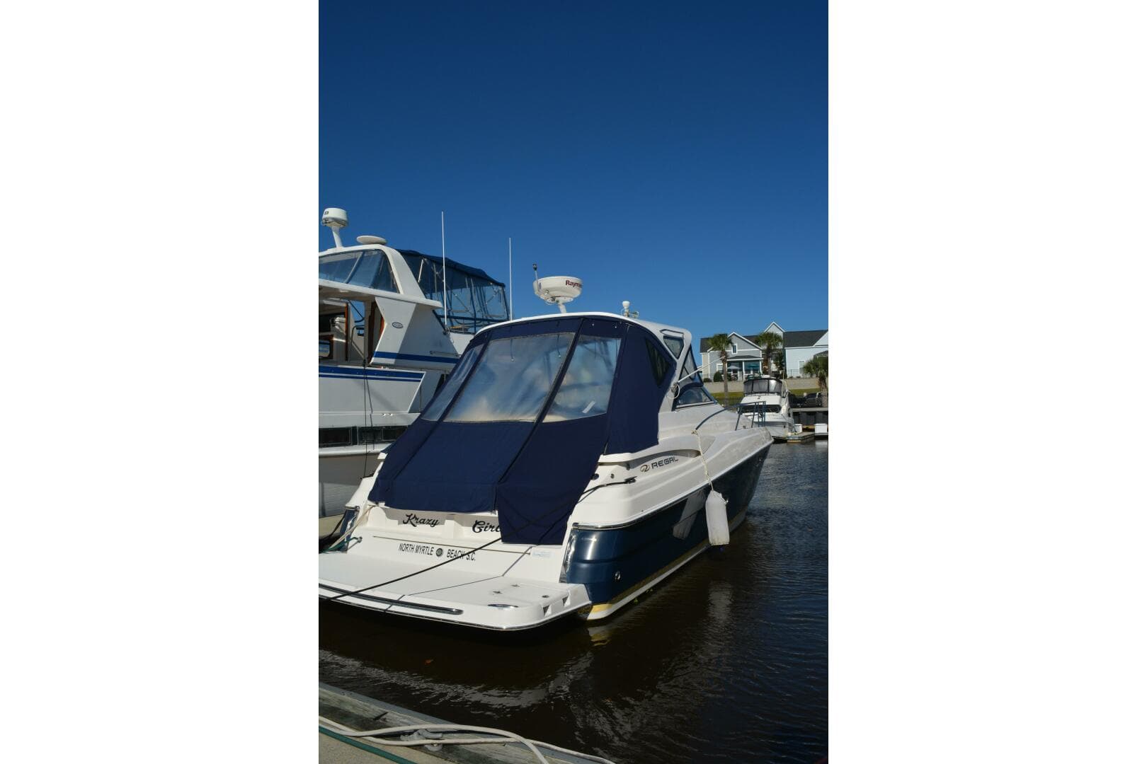 2007 Regal 3760 Sportyacht — photo 4