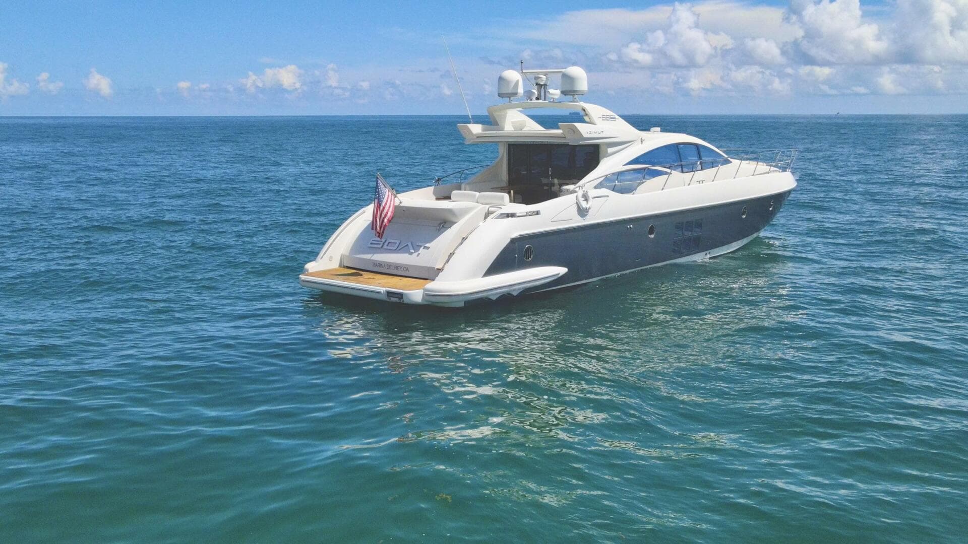 2011 Azimut 68S — photo 4