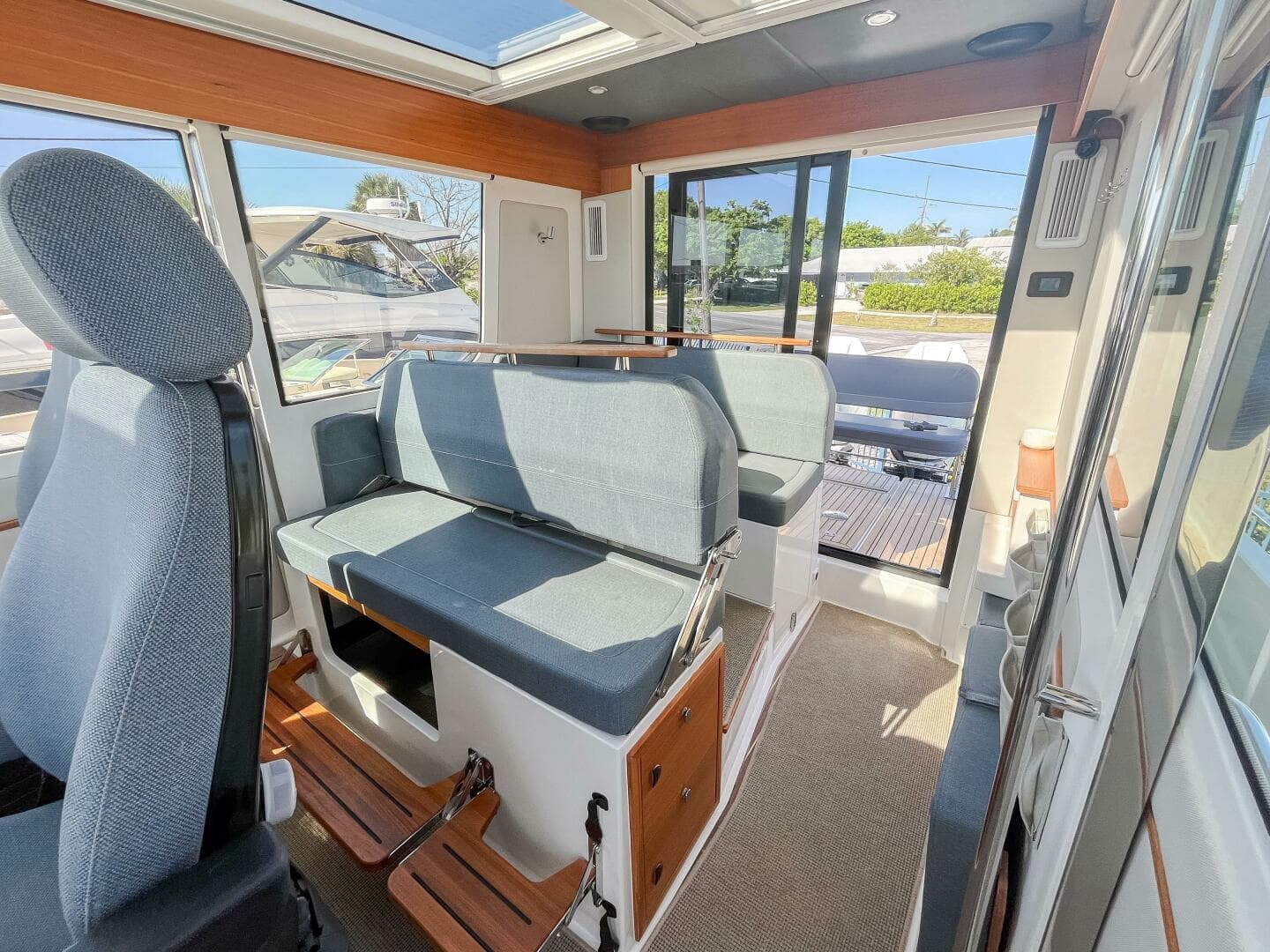 2021 Nimbus C11 — photo 7