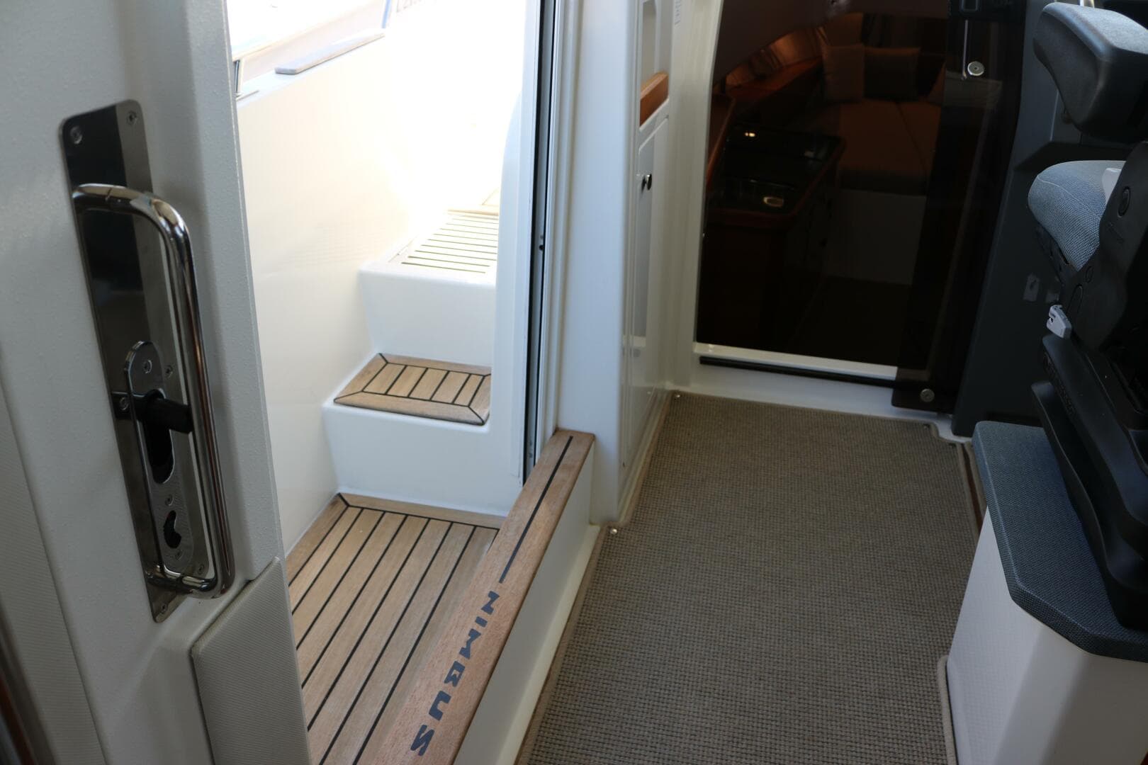 2021 Nimbus C11 — photo 22