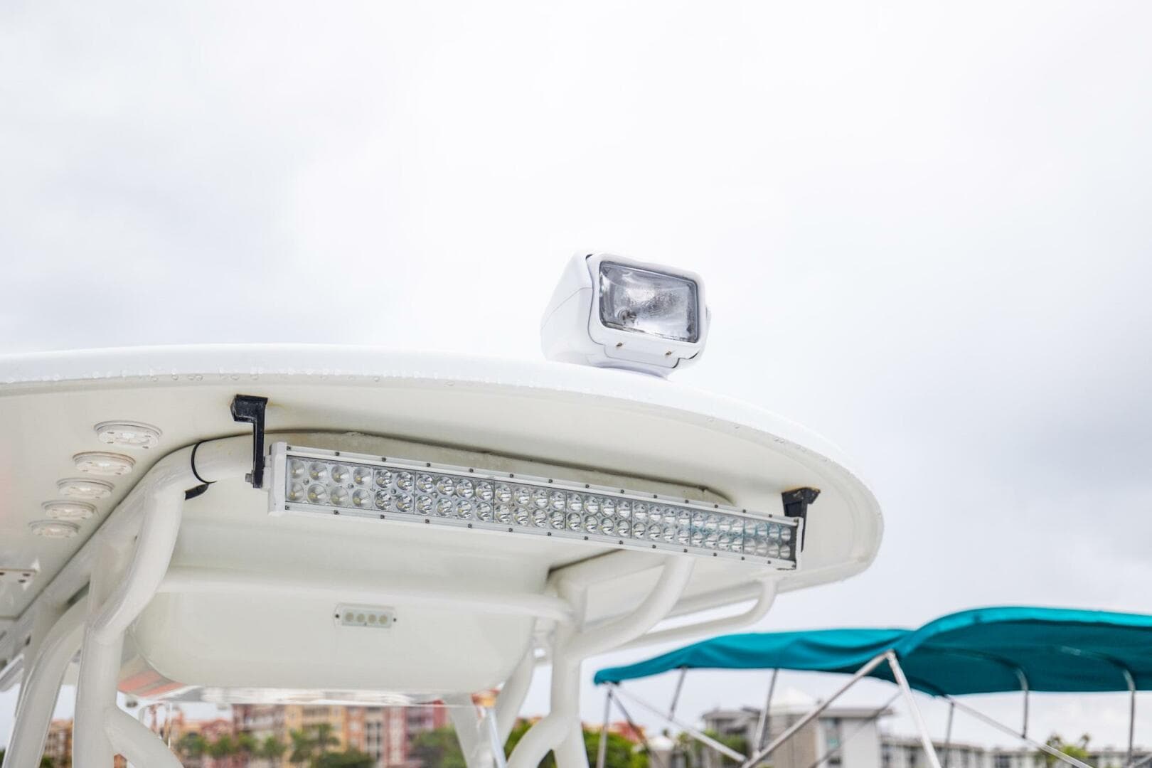 2015 Yellowfin 32 Offshore — photo 14