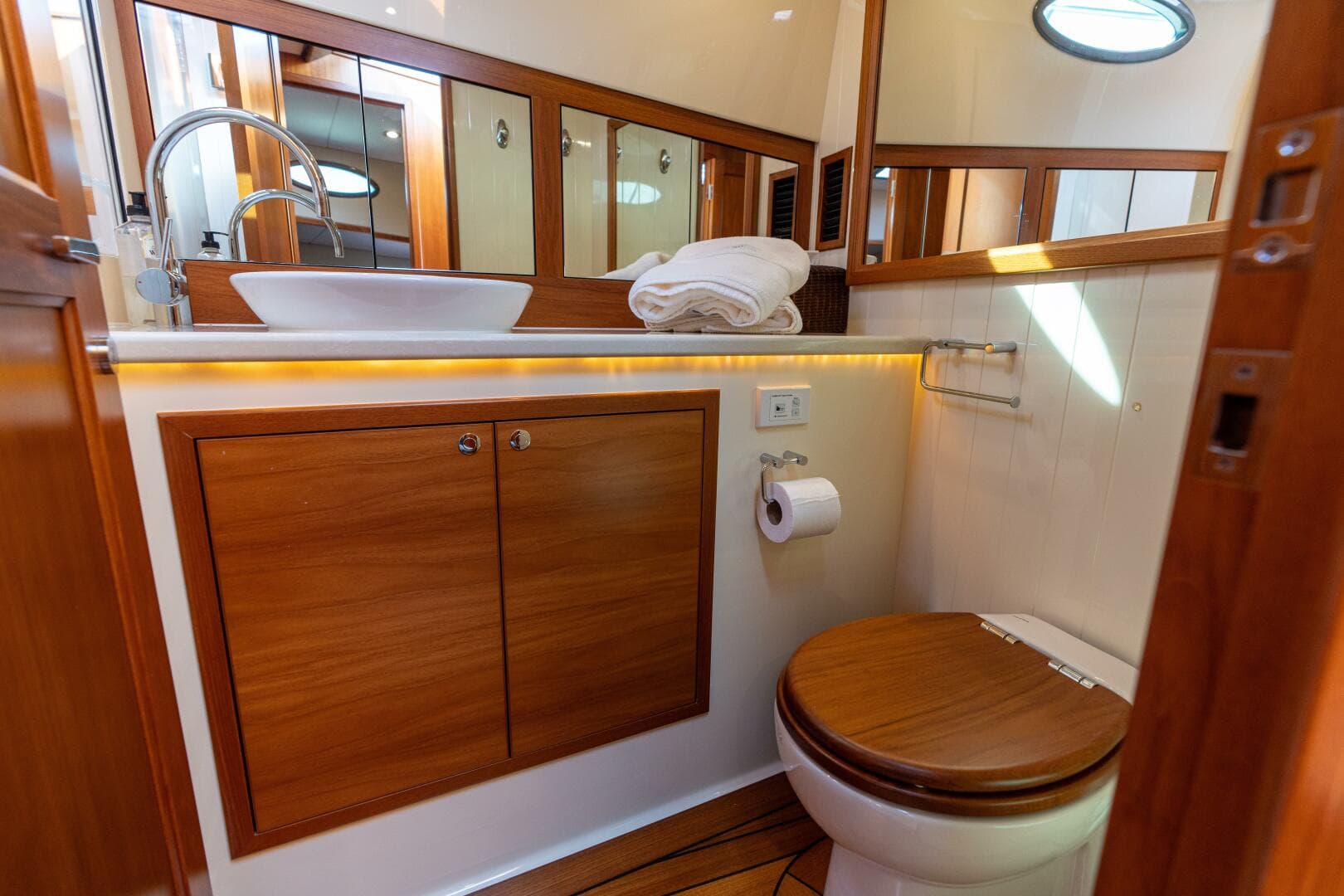 2016 Palm Beach Motor Yachts Pb 50 — photo 81