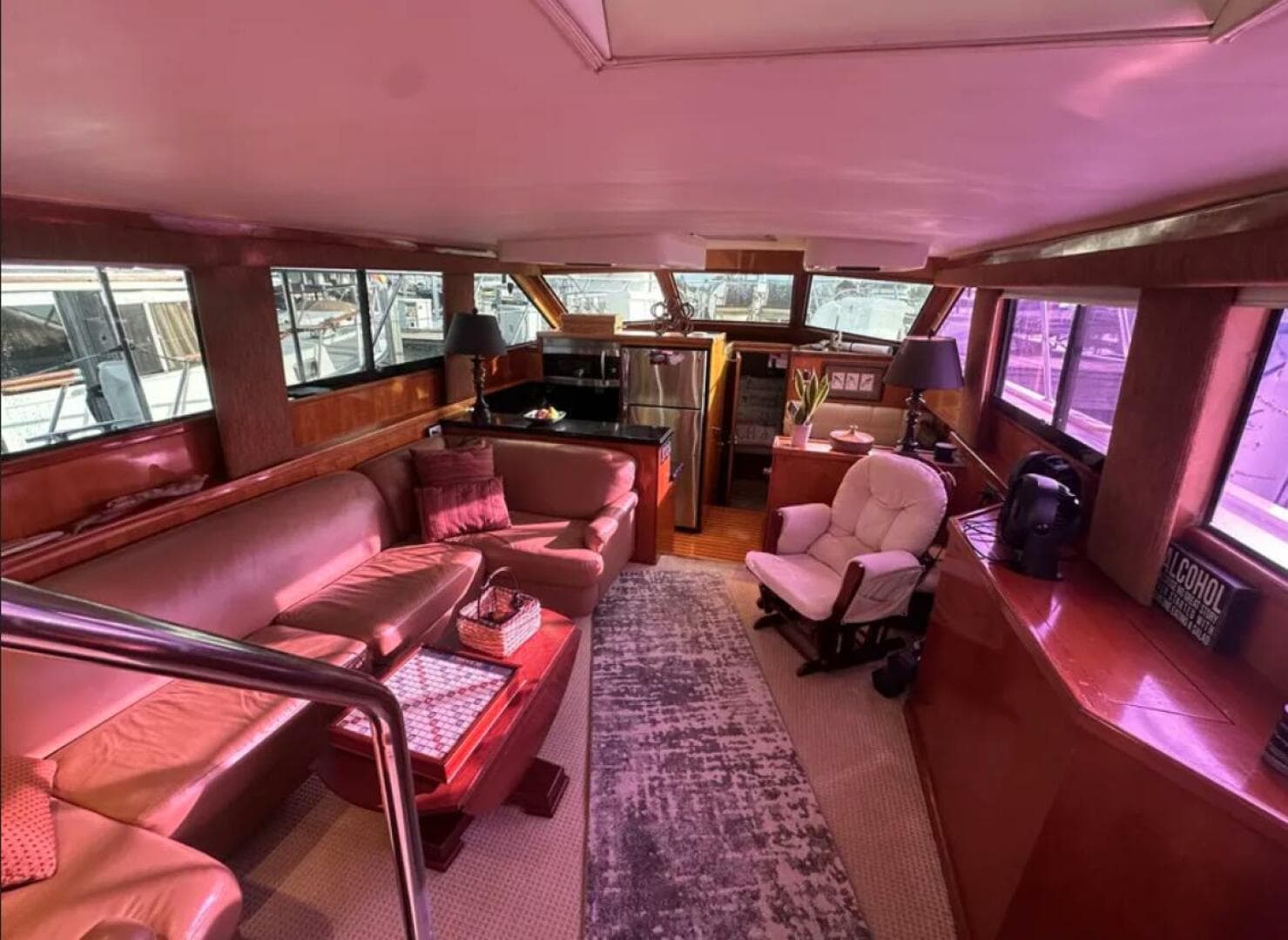 1994 Hatteras 48 Cockpit — photo 14