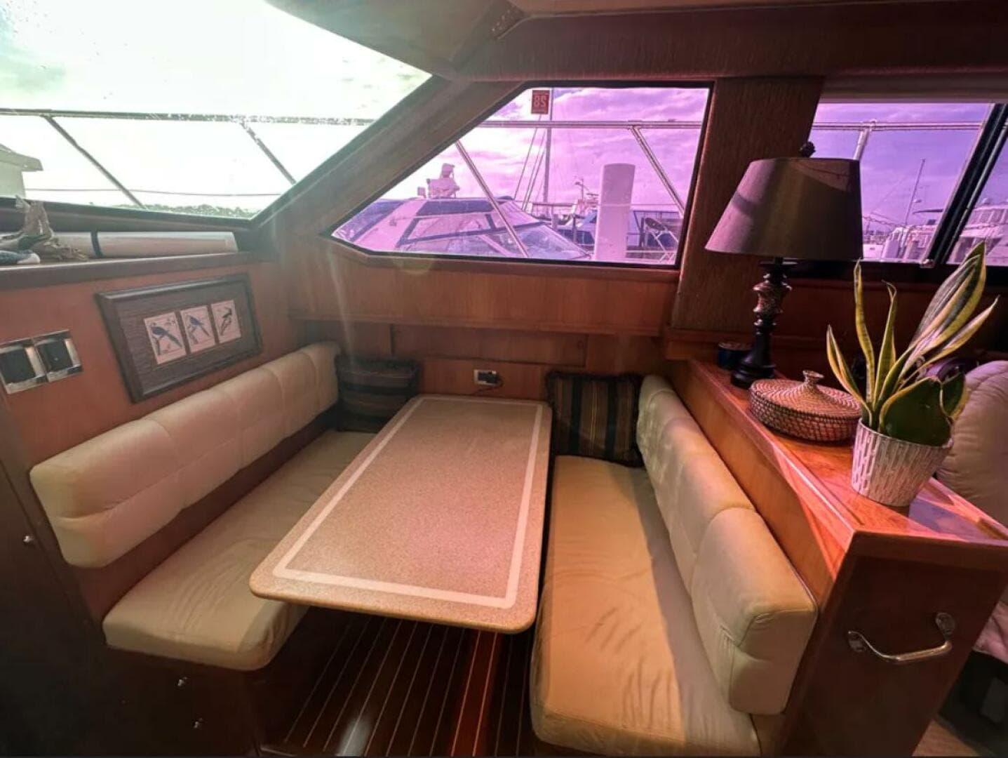 1994 Hatteras 48 Cockpit — photo 13