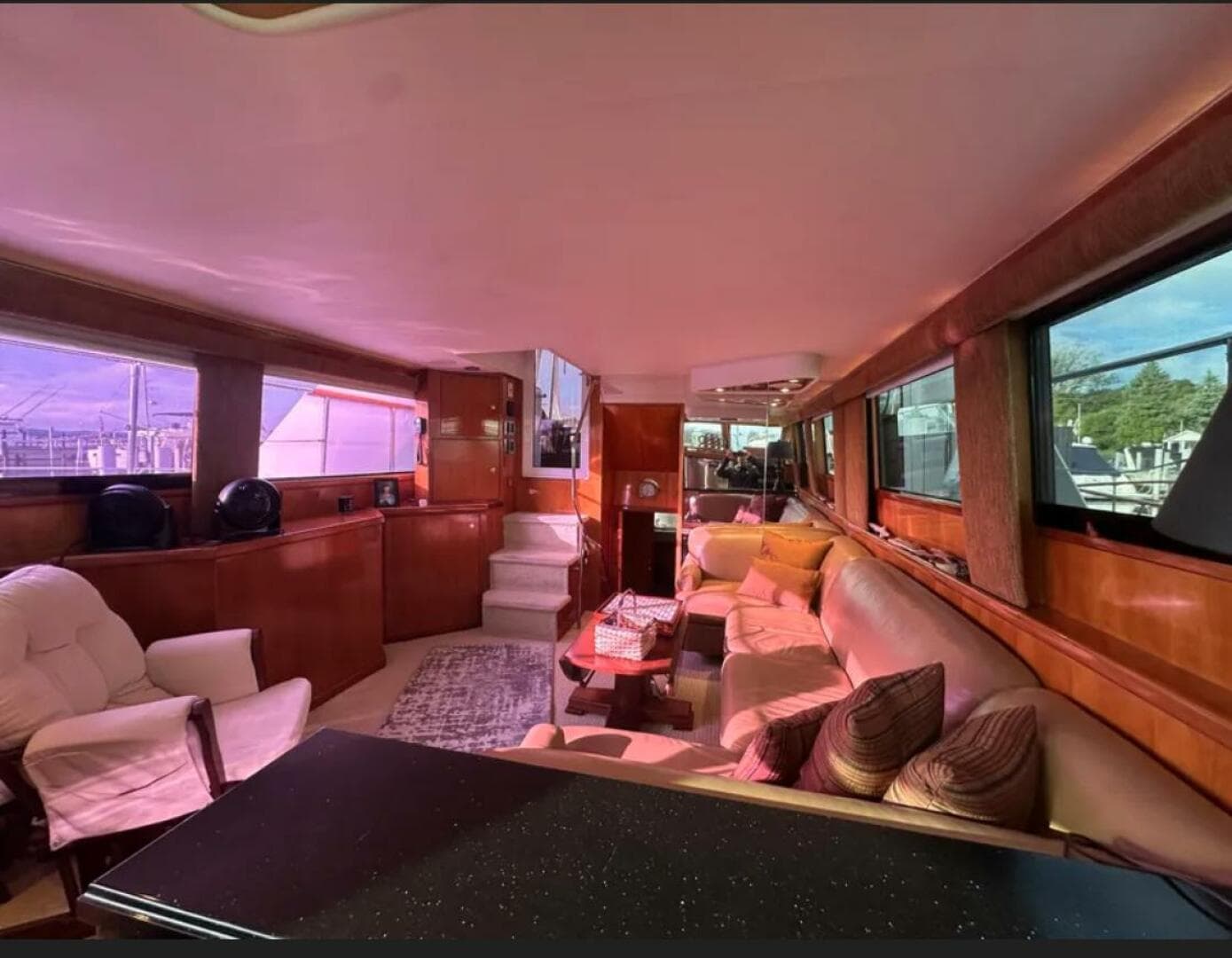 1994 Hatteras 48 Cockpit — photo 17