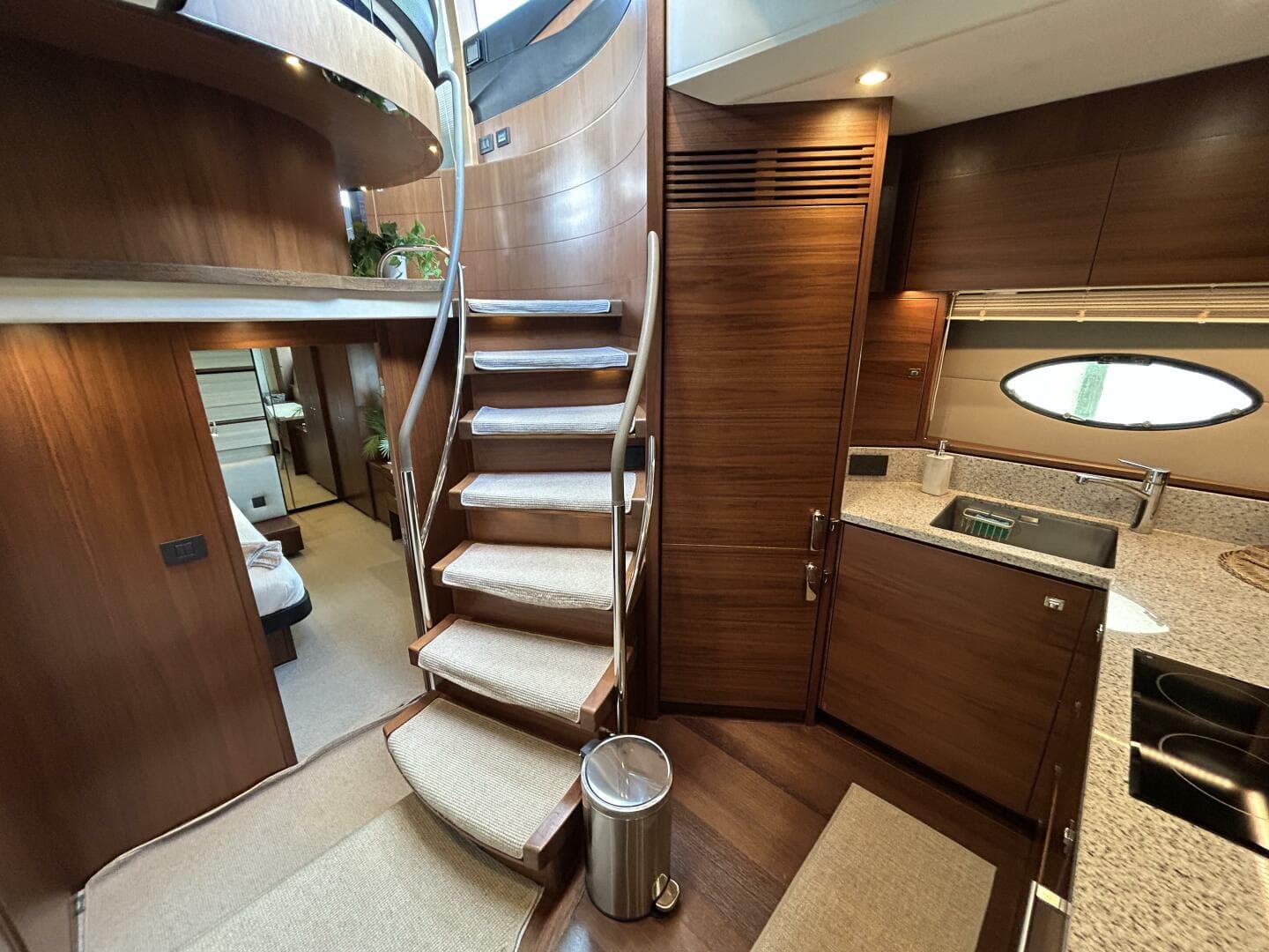 2014 Princess S72 — photo 16