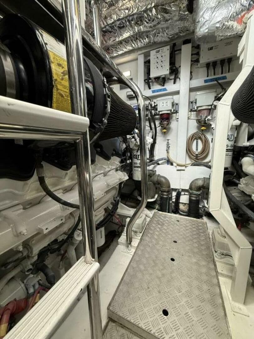 2014 Princess S72 — photo 35