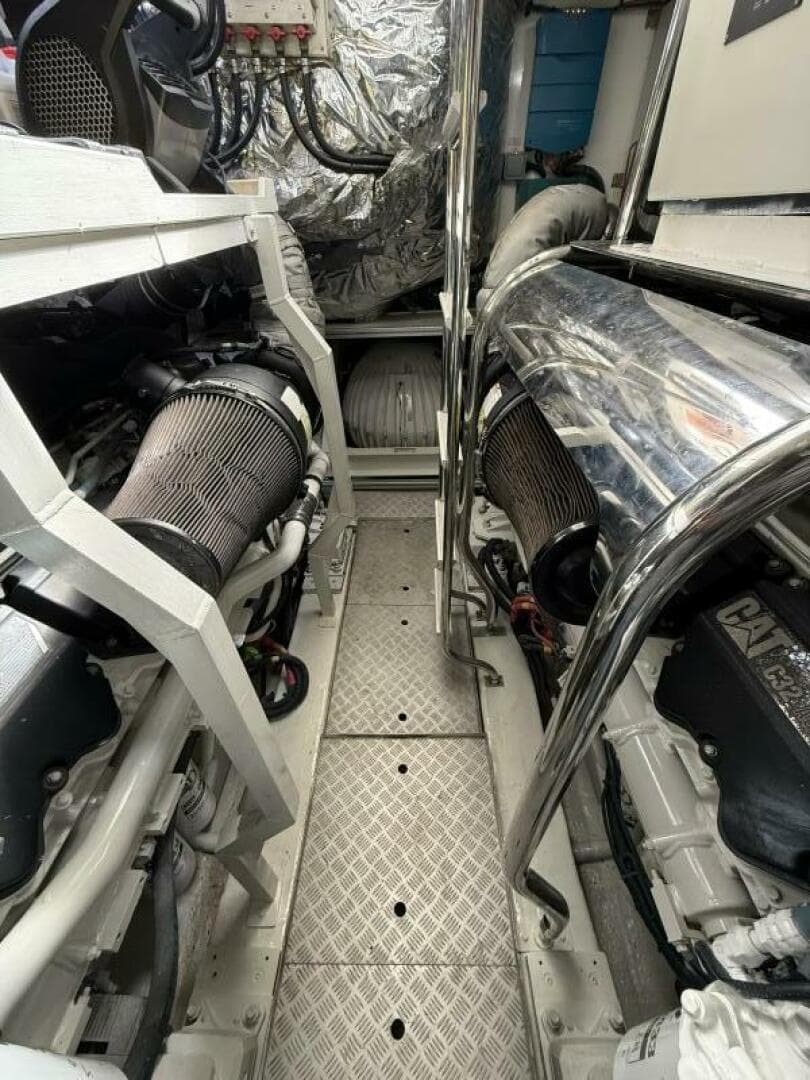 2014 Princess S72 — photo 50