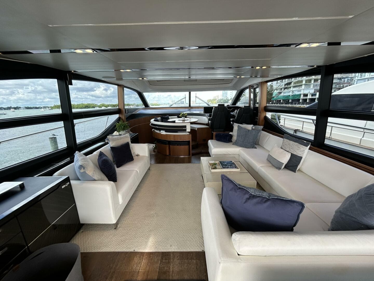 2014 Princess S72 — photo 10