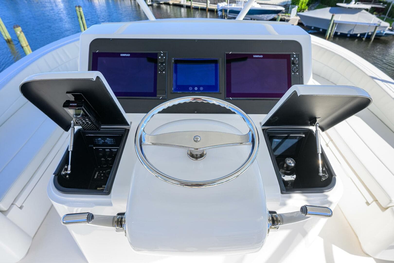 2018 Viking 72 Skybridge — photo 85