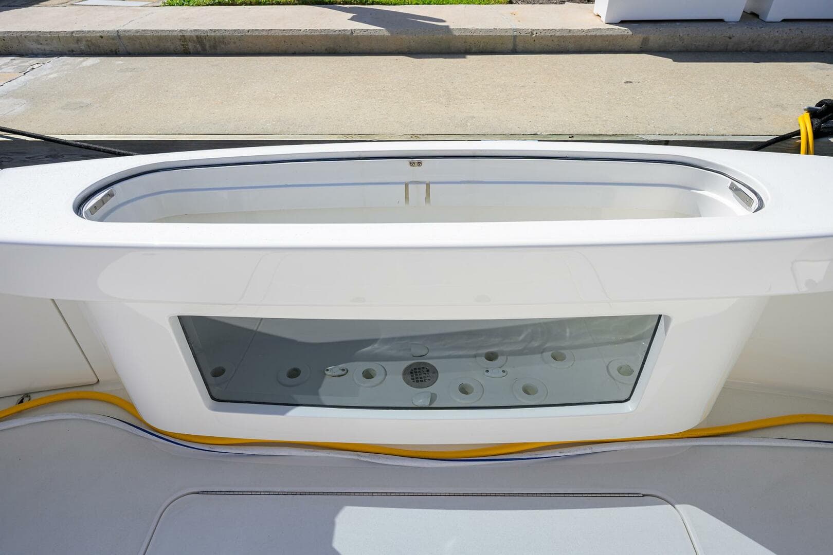 2018 Viking 72 Skybridge — photo 49