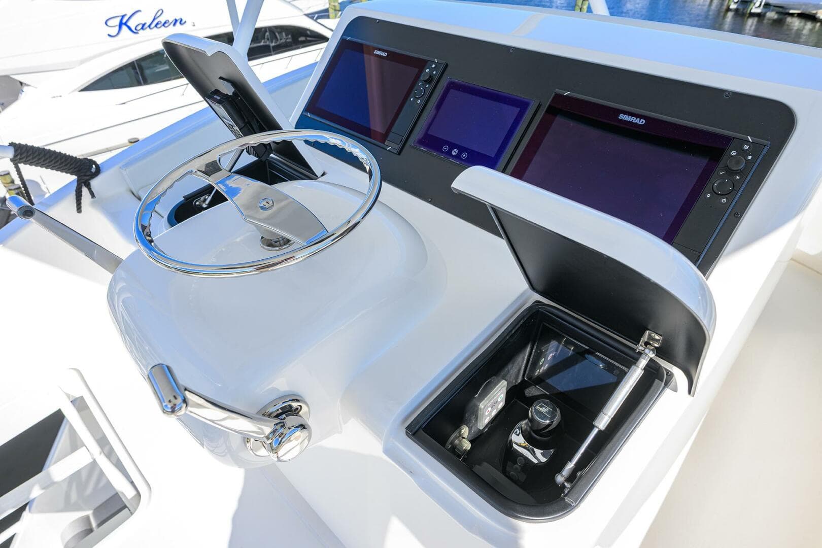 2018 Viking 72 Skybridge — photo 86