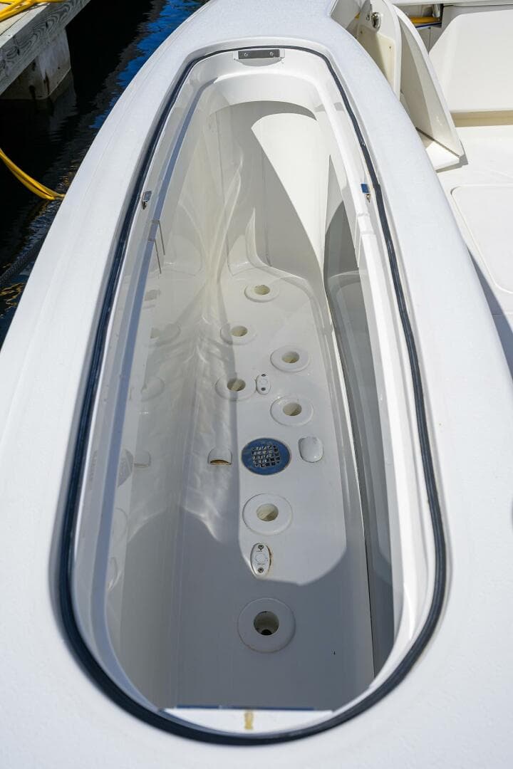 2018 Viking 72 Skybridge — photo 50