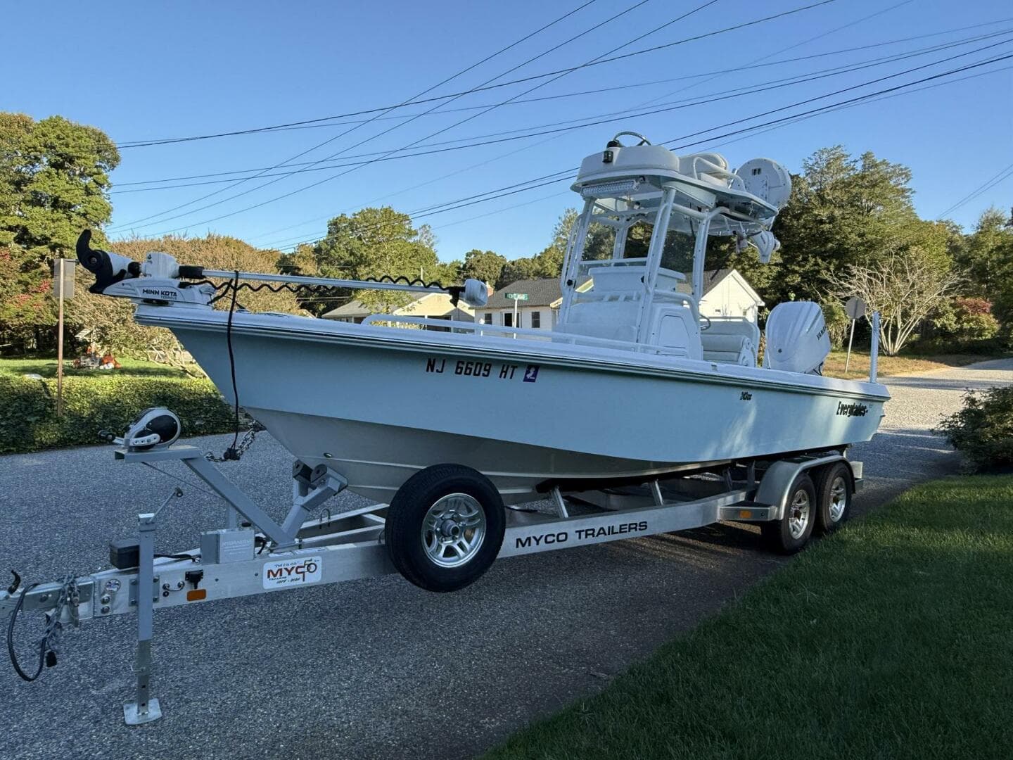 2023 Everglades 243 Center Console — photo 4